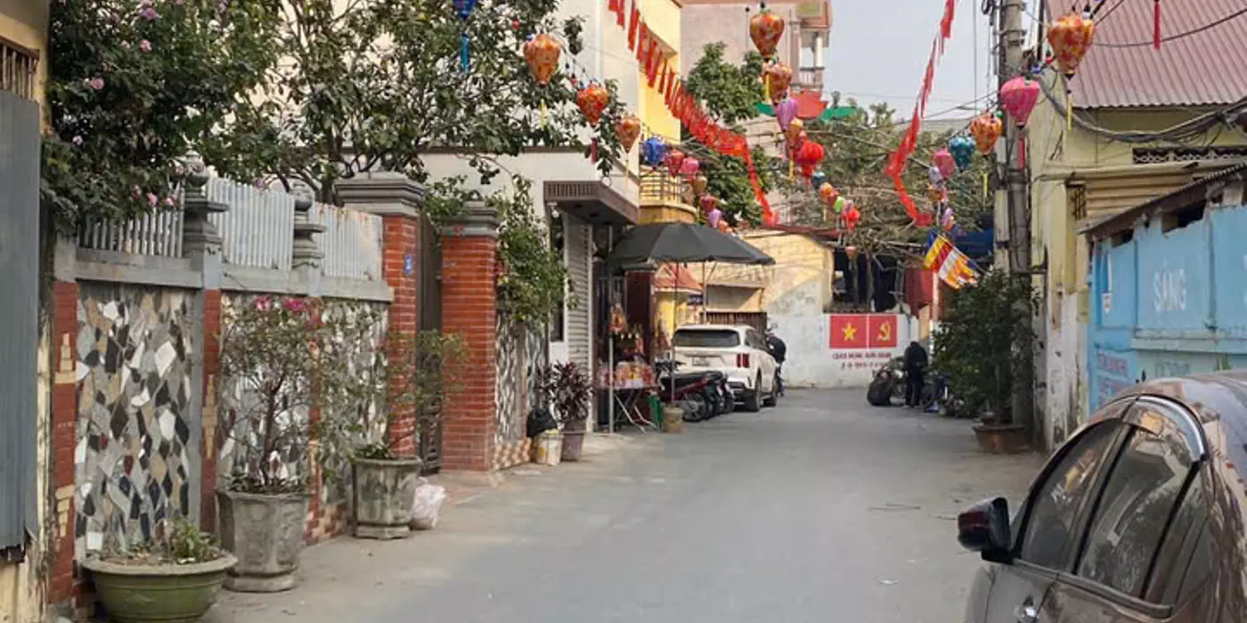Bán nhà LÔ GÓC 43m- 2 MẶT THOÁNG Ô TÔ – NGÕ THÔNG KINH DOANH giá hơn 5.6 tỉ tại La Phù có LÌ XÌ DÀY