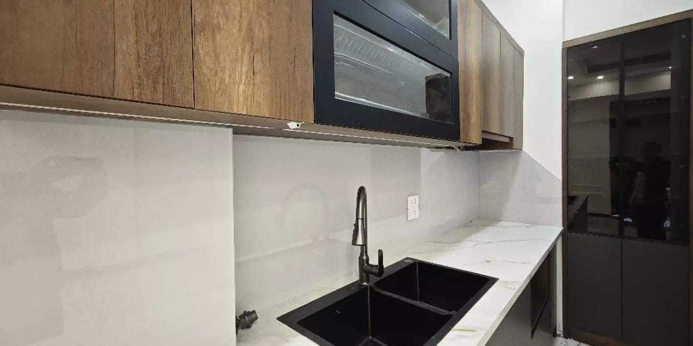 NHÀ YÊN HÒA SIÊU MỚI- ĐẸP, HIẾM, TẦM TIỀN, THANG MÁY, GẦN Ô TÔ TRÁNH 36M2-MT4,5 CHỈ 8,4 TỶ