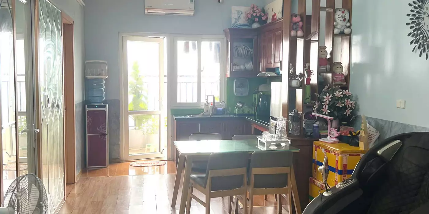Cần bán gấp căn hộ 2 ngủ hướng Nam đã có nội thất, giá rẻ nhất KDT Thanh Hà Cienco 5