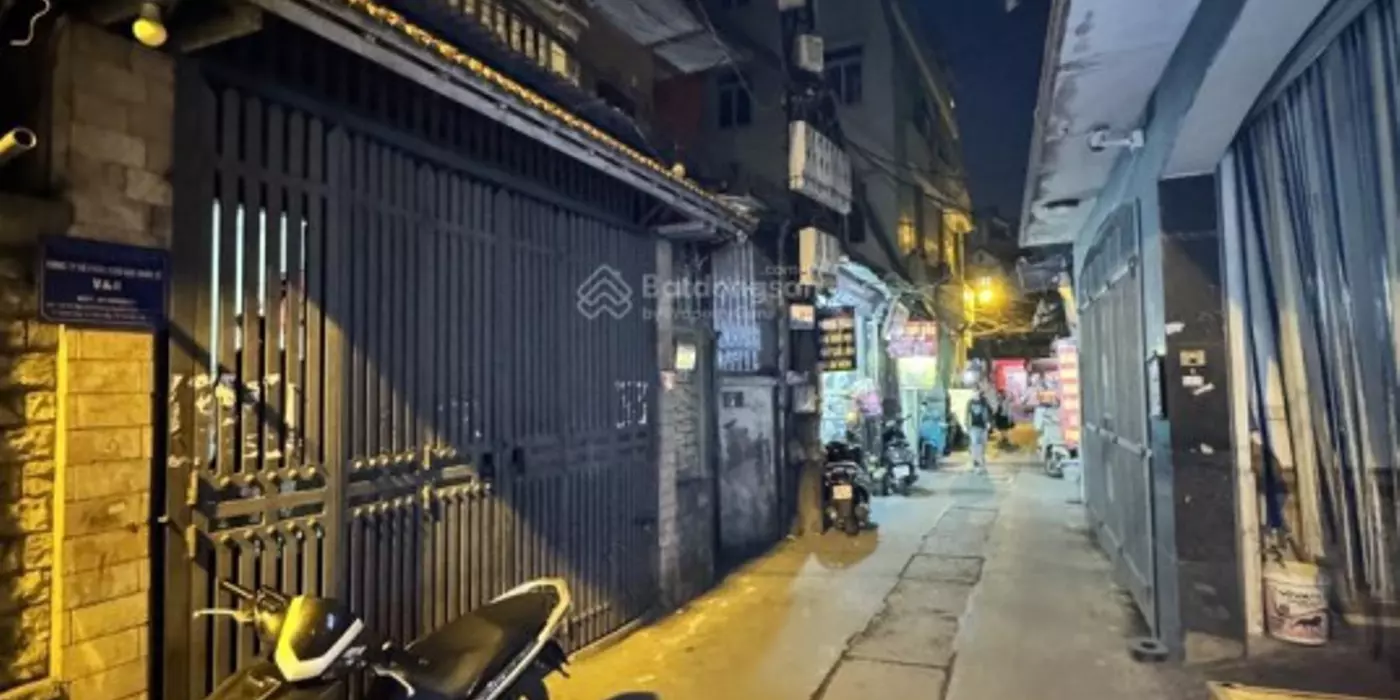 HIẾM NGUYỄN KHÁNH TOÀN 75m2 - 5 TẦNG, DÂN XÂY - LÔ GÓC - GARA Ô TÔ - Ô CHỜ THANG MÁY - 50M RA PHỐ