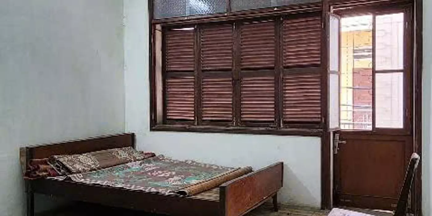 Bán 52m phân lô phố 8 tháng 3 tặng nhà ô tô kinh doanh hai bà trưng