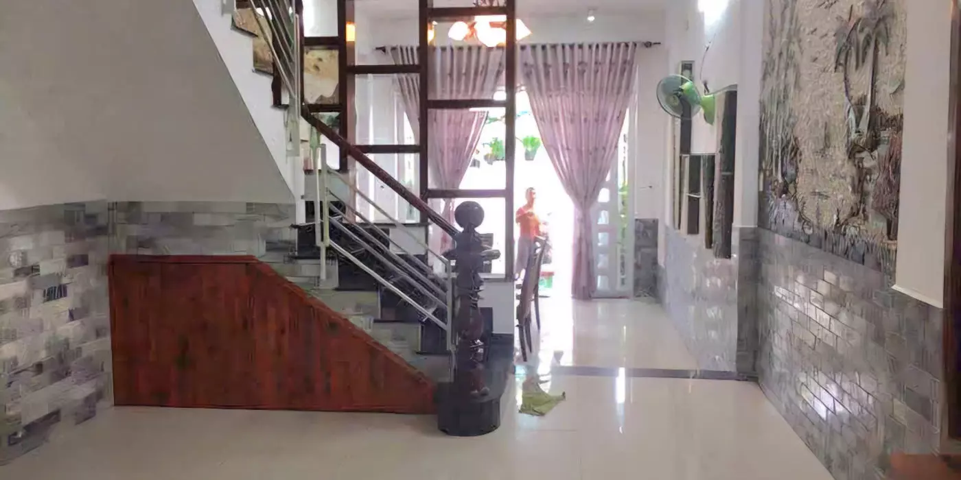 DƯỚI 3 TỶ - 55 M2 - 3 TẦNG KIÊN CỐ - HẺM XE HƠI -  NGUYỄN VĂN TẠO