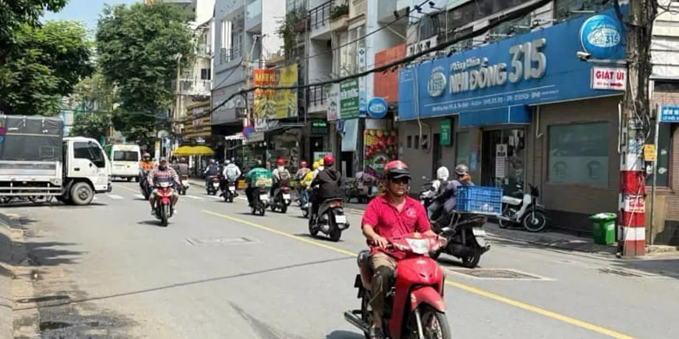 MẶT TIỀN KINH DOANH ĐỒNG ĐEN TÂN BÌNH, THU NHẬP 28TR/1TH, 62m2 - 2 TẦNG CHỈ 15.2 Tỷ