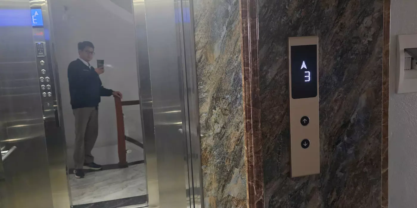 Bán nhà 5 tầng thang máy, mặt phố Bà Triệu, 12 tỷ x 100m2, pháp lý đầy đủ, Liên Bảo, Vĩnh Yên