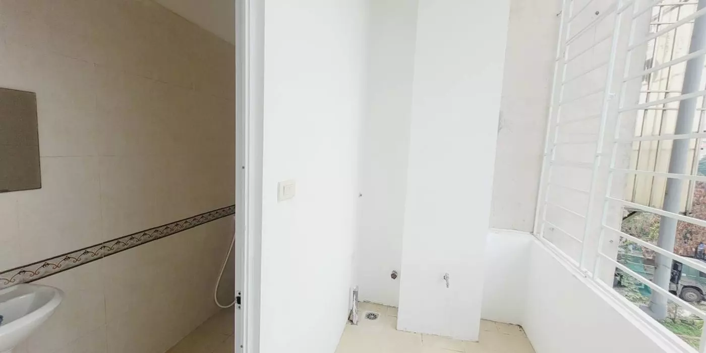 Bán nhà Ngô Đình Mẫn giá 6.1 tỷ, diện tích 30m2, 4 tầng, mặt tiền 5.5m