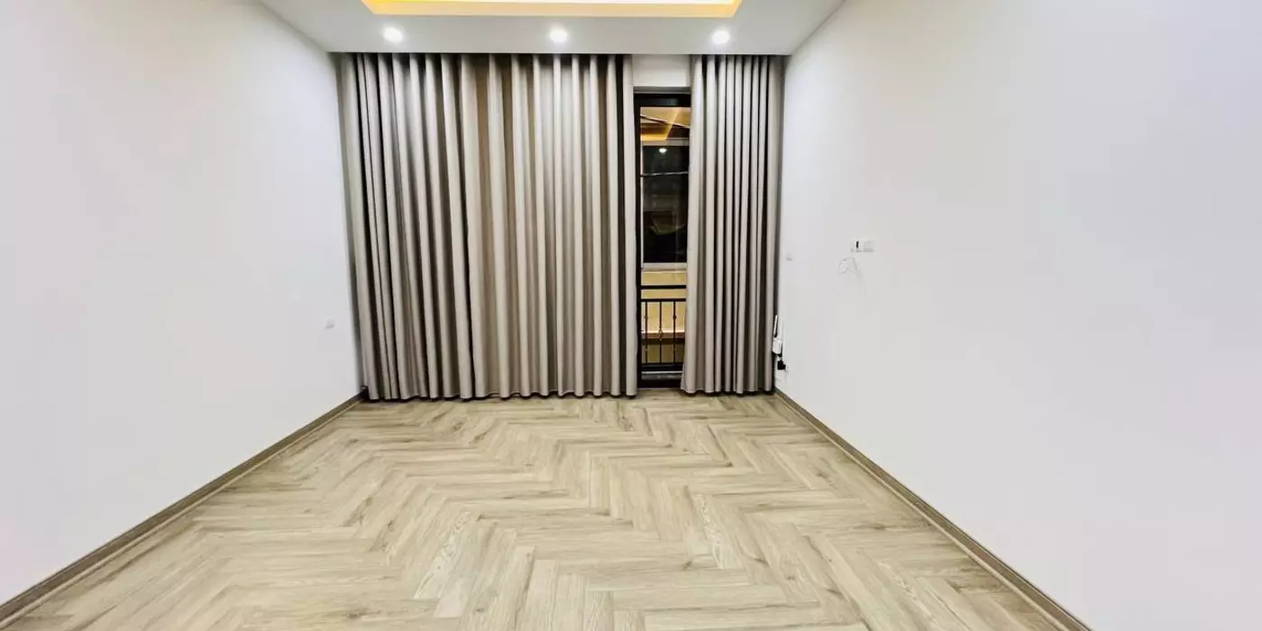 Bán nhà Hoàng Mai giá 11.5 tỷ, diện tích 45m2, 6 tầng, mặt tiền 4m