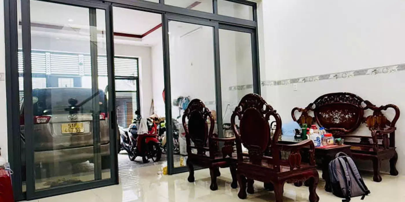 📣📣GẤP BÁN! GIẢM 200 TRIỆU! NHÀ 2 TẦNG BTCT - 100M2 (5x20m)- Ô TÔ NGỦ TRONG NHÀ - SÁT CHỢ HIỆP
