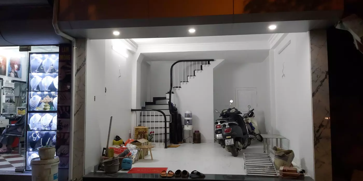 CHÍNH CHỦ CẦN CHO THUÊ MẶT BẰNG KINH DOANH  TẦNG 1