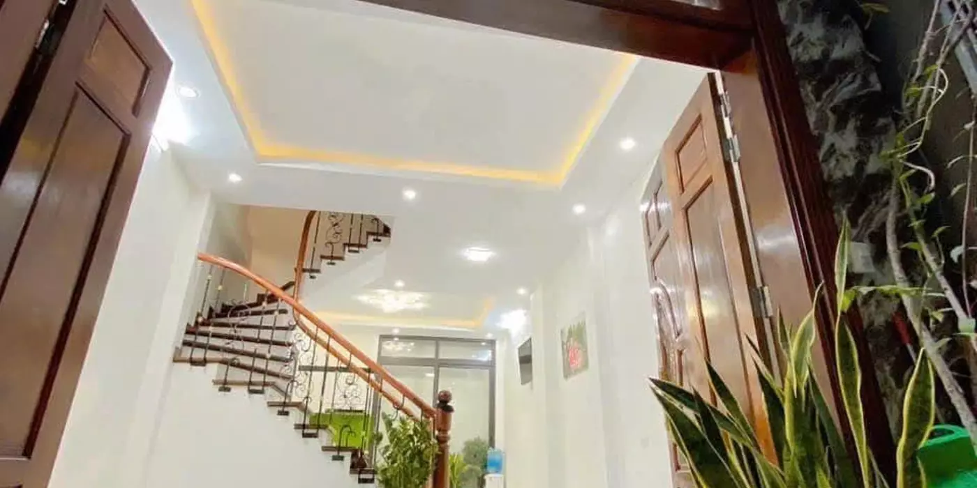 BÁN NHÀ ĐẠI LA HAI BÀ TRƯNG NHÀ MỚI KÍNH KOONG FULL NỘI THÁT GẦN PHỐ- DOANH THU 35 TR/THÁNG GIÁ