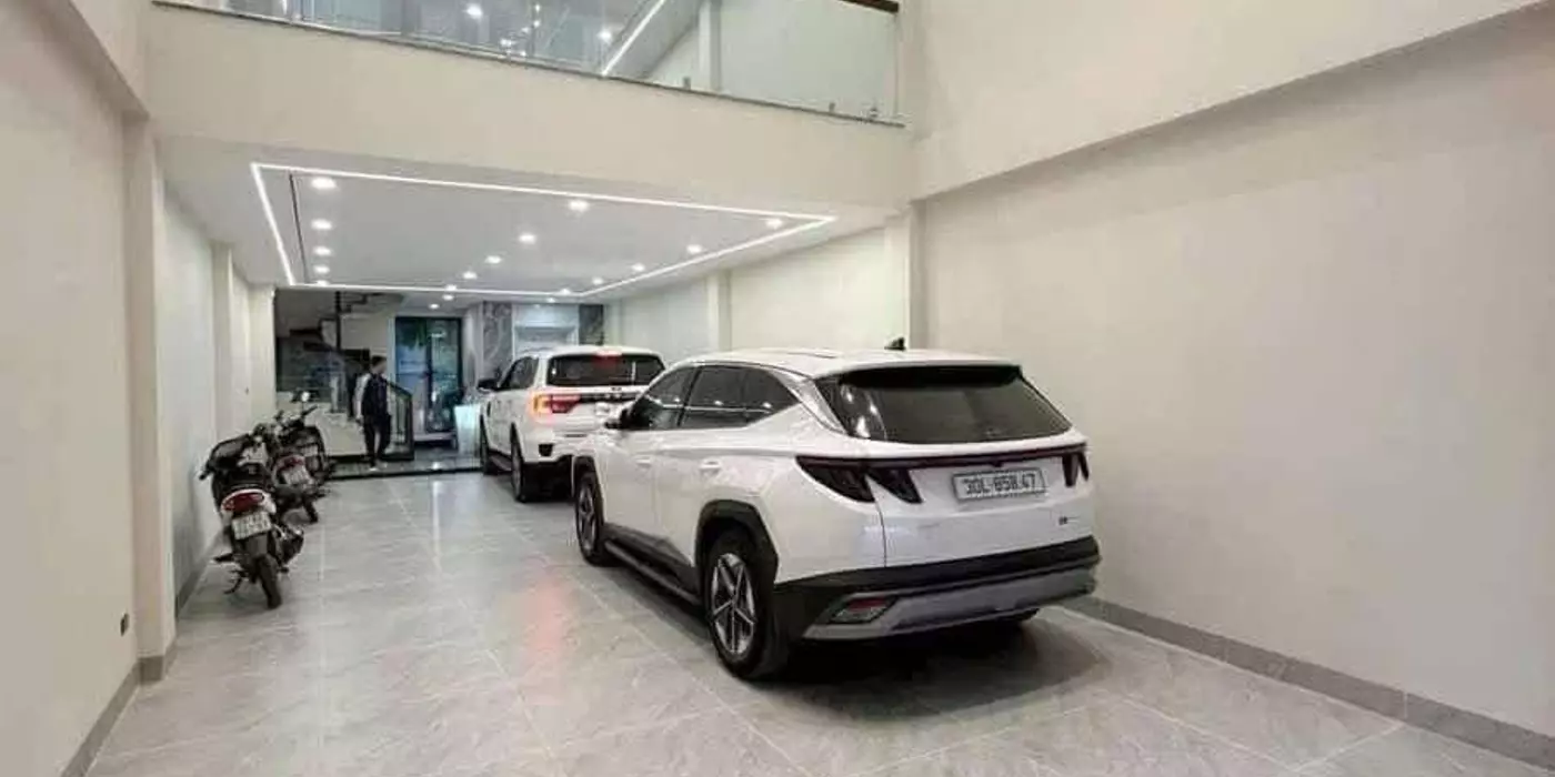 Siêu phẩm Nguyễn Văn Cừ, 102m x 8 tầng, thang máy, kinh doanh, ôtô tránh