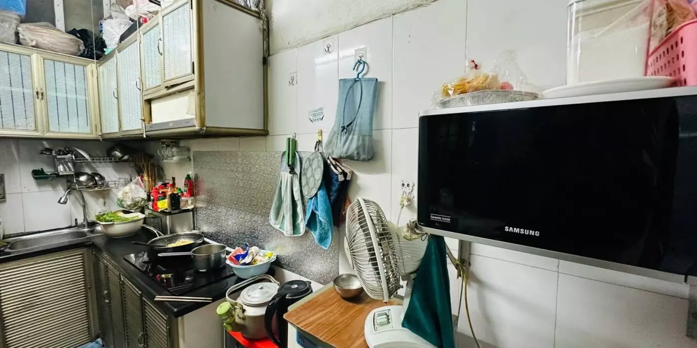 Bán nhà Lĩnh Nam giá 9 tỷ, diện tích 64m2, 4 tầng, mặt tiền 5.5m