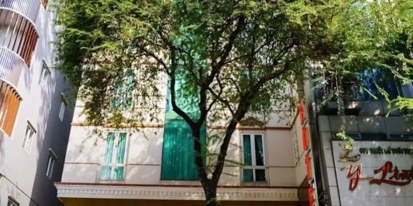 📣KHÁCH SẠN 45 PHÒNG - (8x50) - MẶT TIỀN QL22 - DÒNG TIÊN 200 TRIỆU/THÁNG <=> 7%/NĂM - XUÂN THỚI