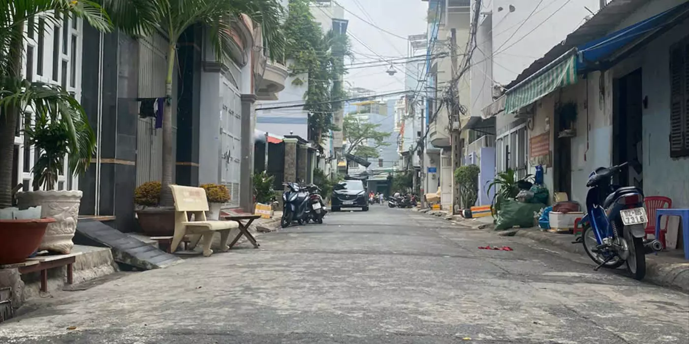 BÁN NHÀ GẦN ĐƯỜNG HỒNG LẠC, QUẬN TÂN BÌNH – 4 TẦNG, HXH NHỈNH 5 TỶ