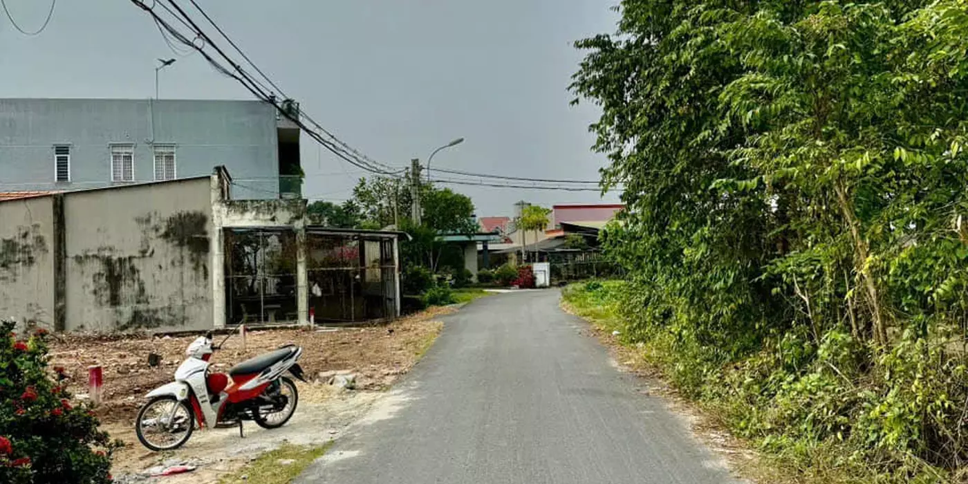 BÁN ĐẤT DT 10X39 CÁCH QUỐC LỘ 22 800M GIÁ 600TR