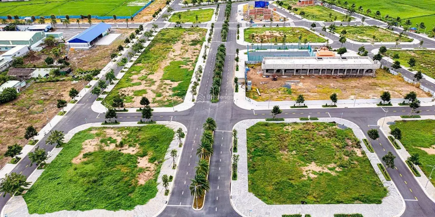 Bán Đất Nền King Hill, đối diện Eco Retreat 220ha - Long An, Giá từ 2.2Tỷ, Ck tới 12%. sổ sẵn từng