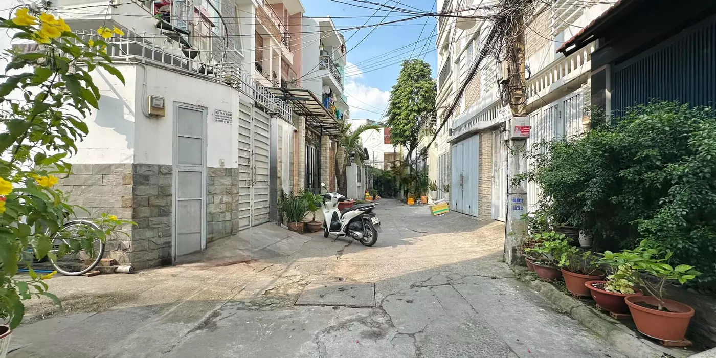Bán 208m2 đất Cầu Diễn, Khuân đất 20x20,3 mặt thoáng, 2 mặt ngõ ô tô tránh, giá 30 tỷ