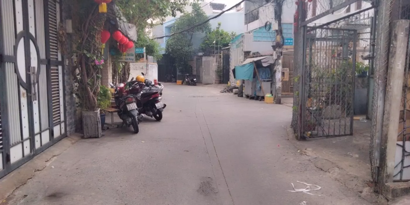 Nhà 3 tầng mới đẹp HXH Tân Quý Q.TP gần đường lớn 30m giá chỉ 6 tỷx