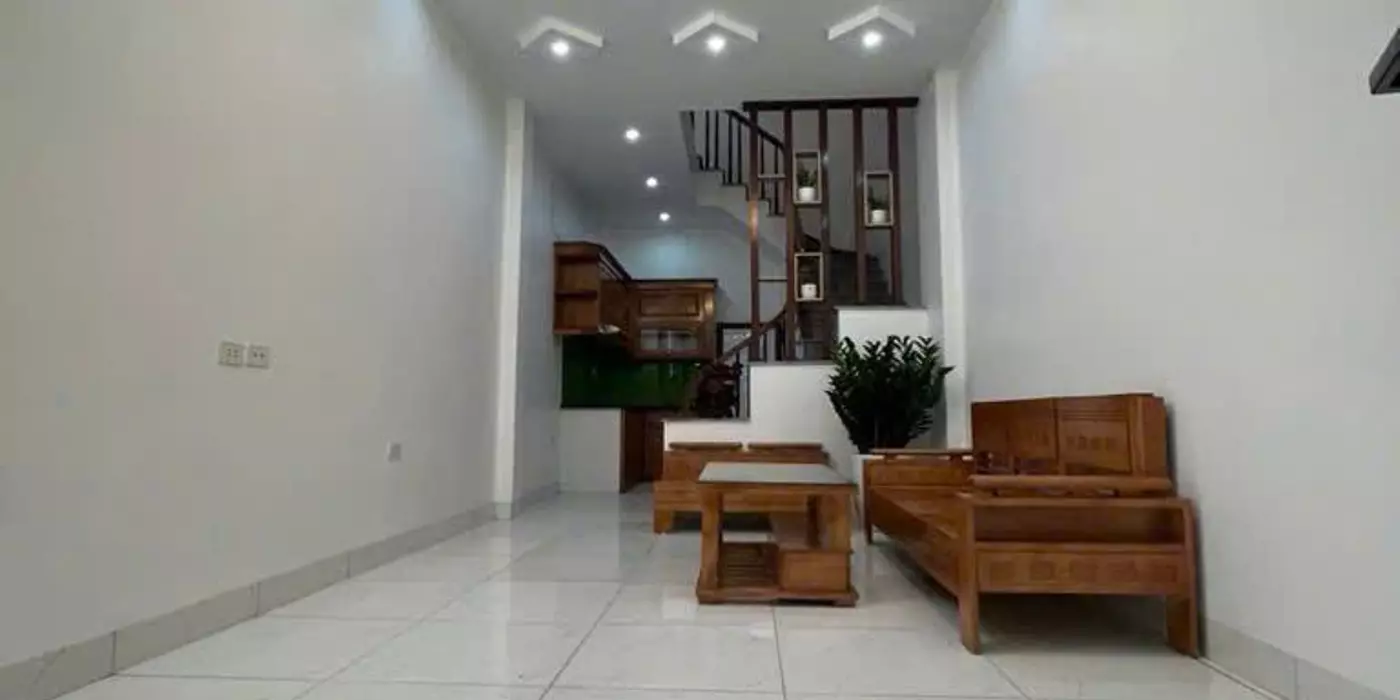 Bán Nhà Ô CHỢ DỪA, 5 Tầng, Gần Phố, Full Nội Thất, Đẹp Lung Linh, Chỉ 5.65 Tỷ