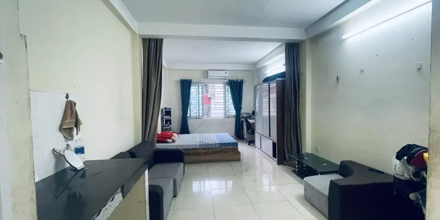 Bán nhà Hoàng Quốc Việt, 35m2, 5 tầng, 2 thoáng, ngõ ba gác, oto gần, ở sướng