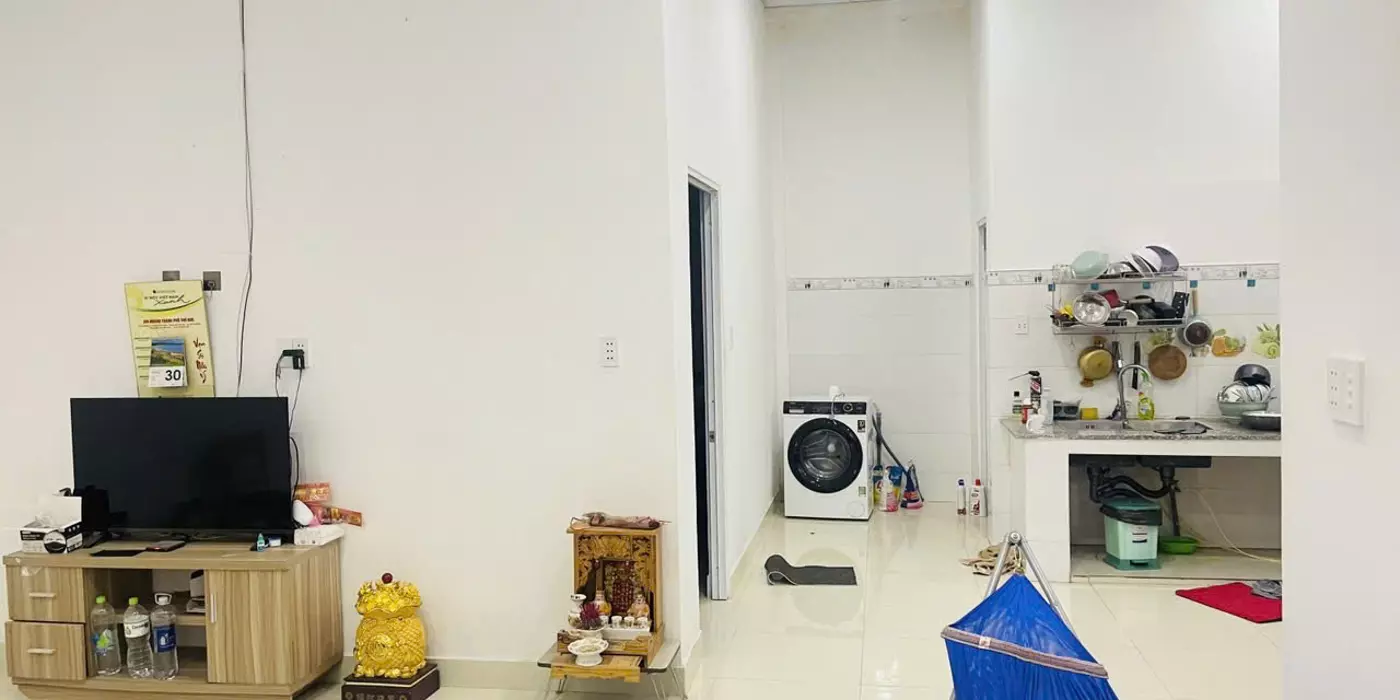SOS, Gấp bán Nhà Linh Đông, THủ Đức, HXH, DT 101m2, kiên cố, ở Ngay. Chỉ 4ty hơn
