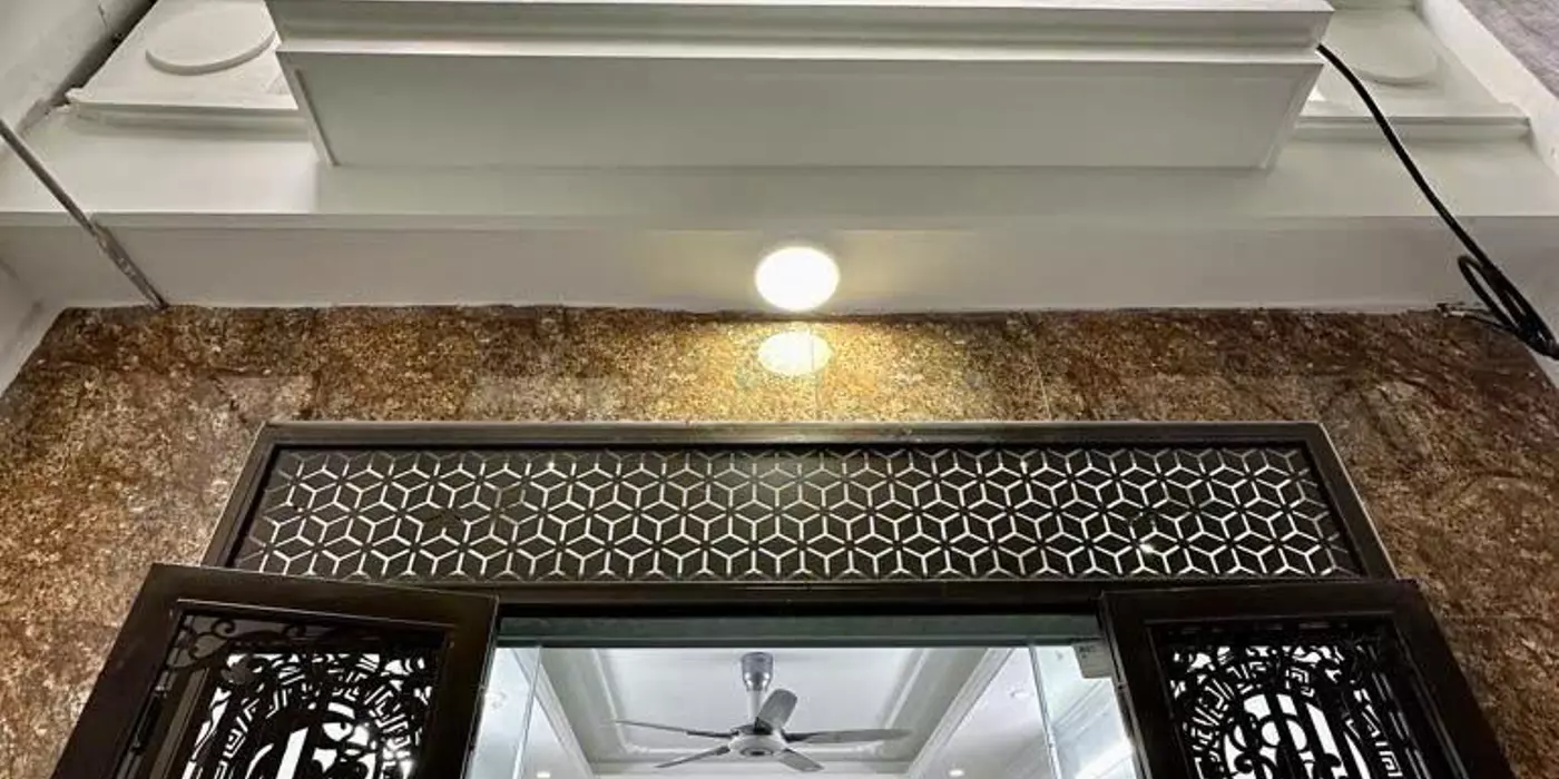 Bán nhà  phố Tân Khai, Hoàng Mai 5 tầng, mới xây gần chợ, trường học
