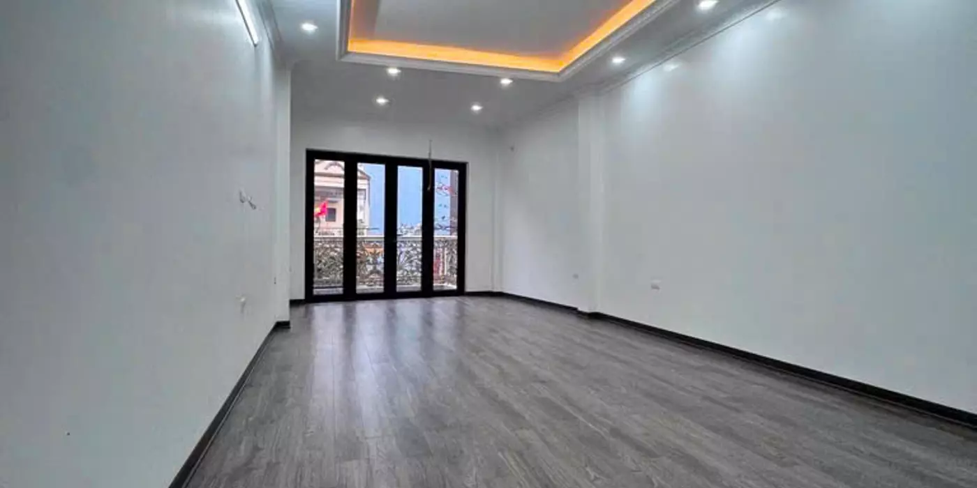 Bán nhà mặt phố lĩnh nam 5 tầng thang máy long lanh kinh doanh ngày đêm hoàng mai