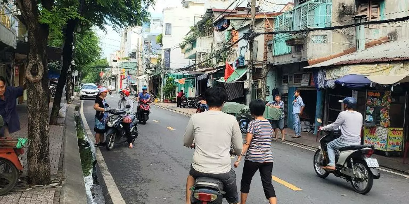 Mặt tiền Tùng Thiện Vương nở hậu 4.5x15 chỉ 10 tỷ 9
