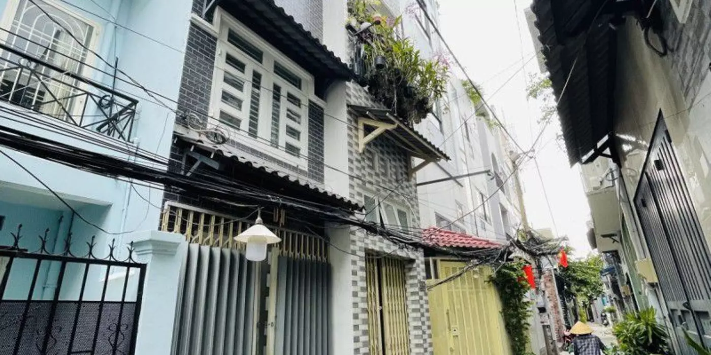 ĐƯỜNG BÌNH QUỚI - BÌNH THẠNH, 4 TẦNG, 2 PN LỚN, 3 WC, GIÁ NHỈNH 3 TỶ