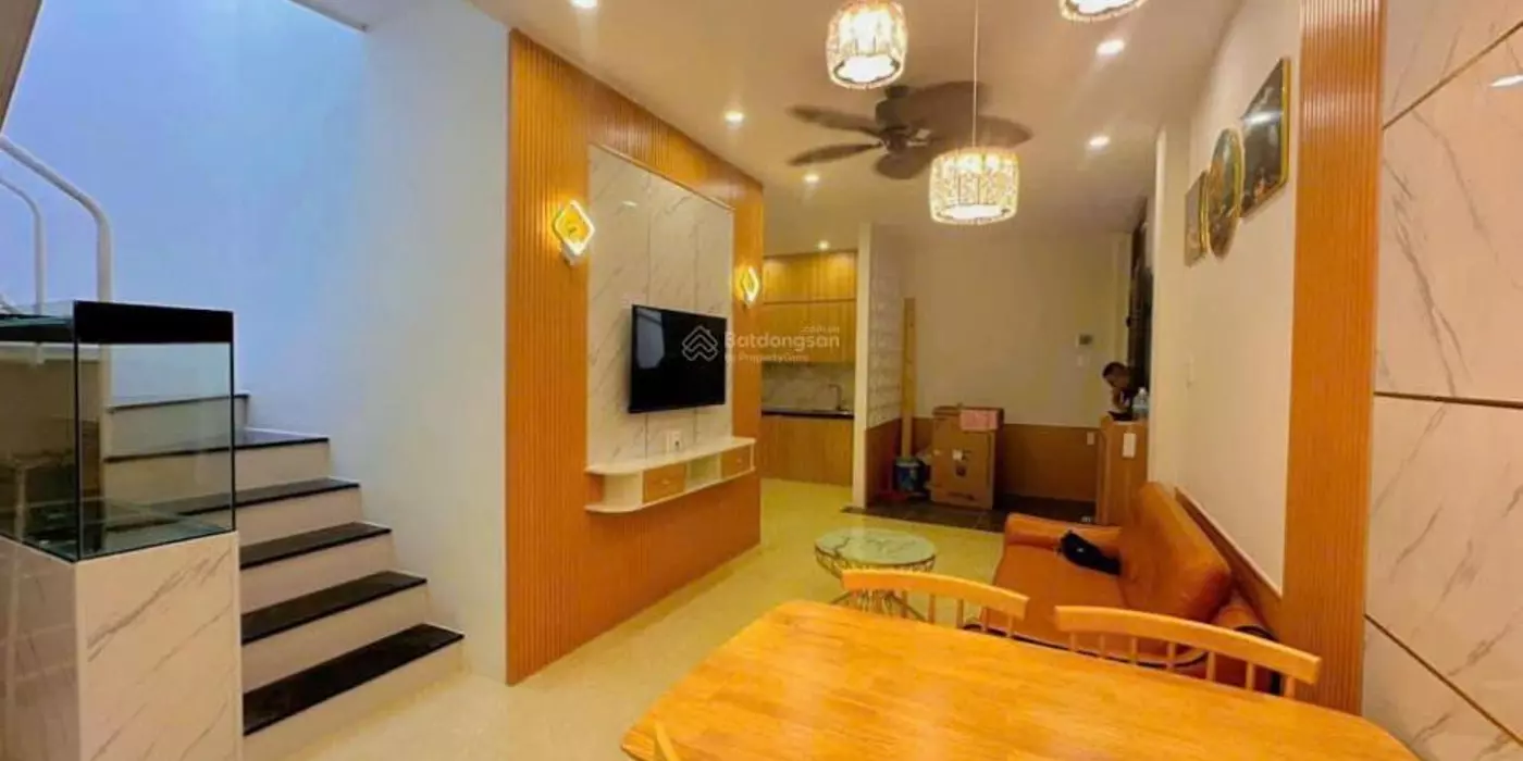 Bán nhà đẹp xuất sắc tại Đường Định Cư, 3,35 tỷ VND, 56,2m2