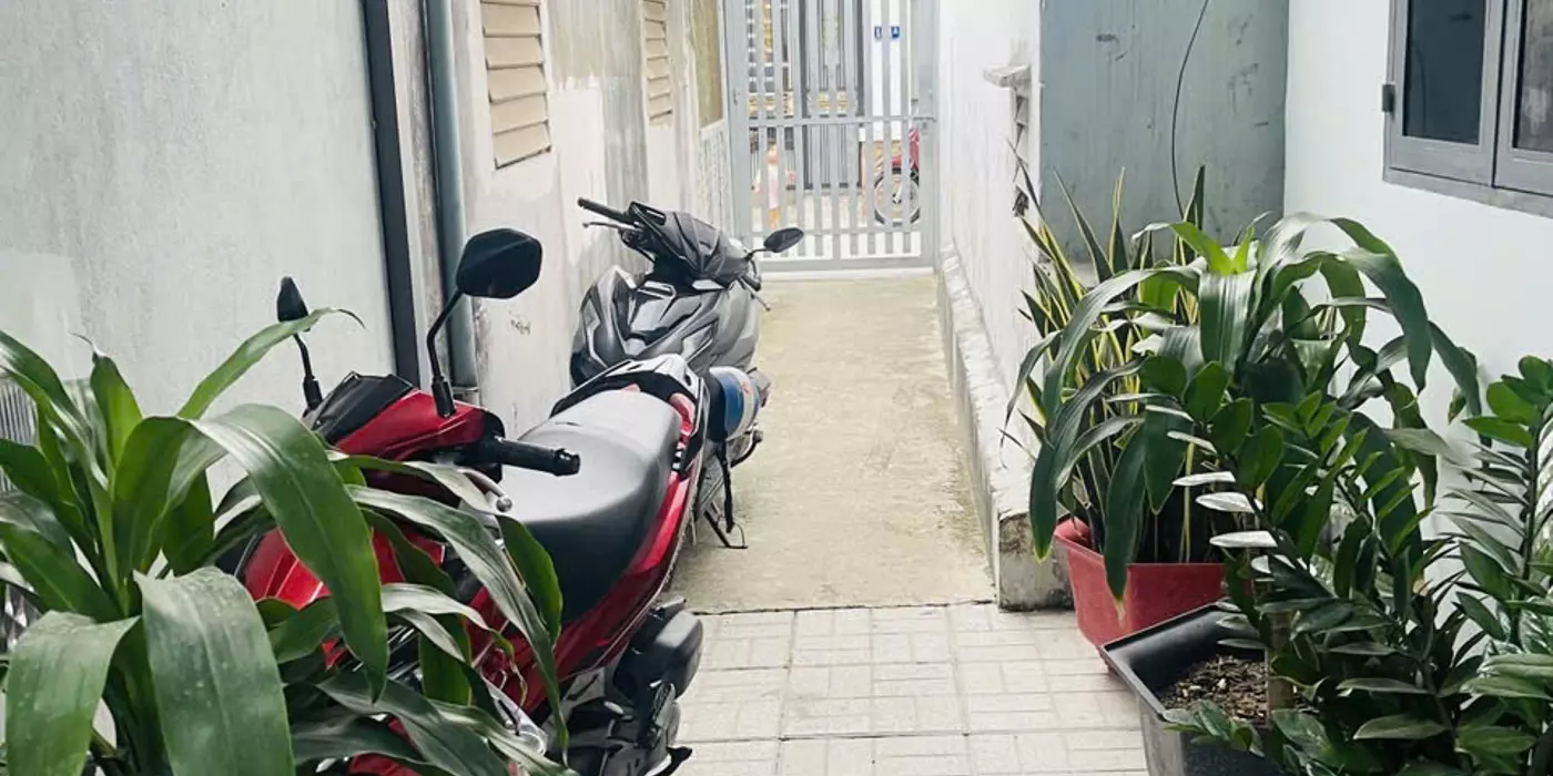 SOS, Bán Nhà Gấp, Linh Đông, THủ Đức, HXH, DT 102m2, ở Ngay. Chỉ 4ty hơn