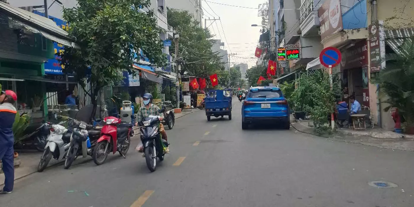 Hẻm ô tô, Nhà 4 Tầng Full nội thất, Hoàng Quốc Việt Q7, 50M2 Chỉ 9Tỷ.