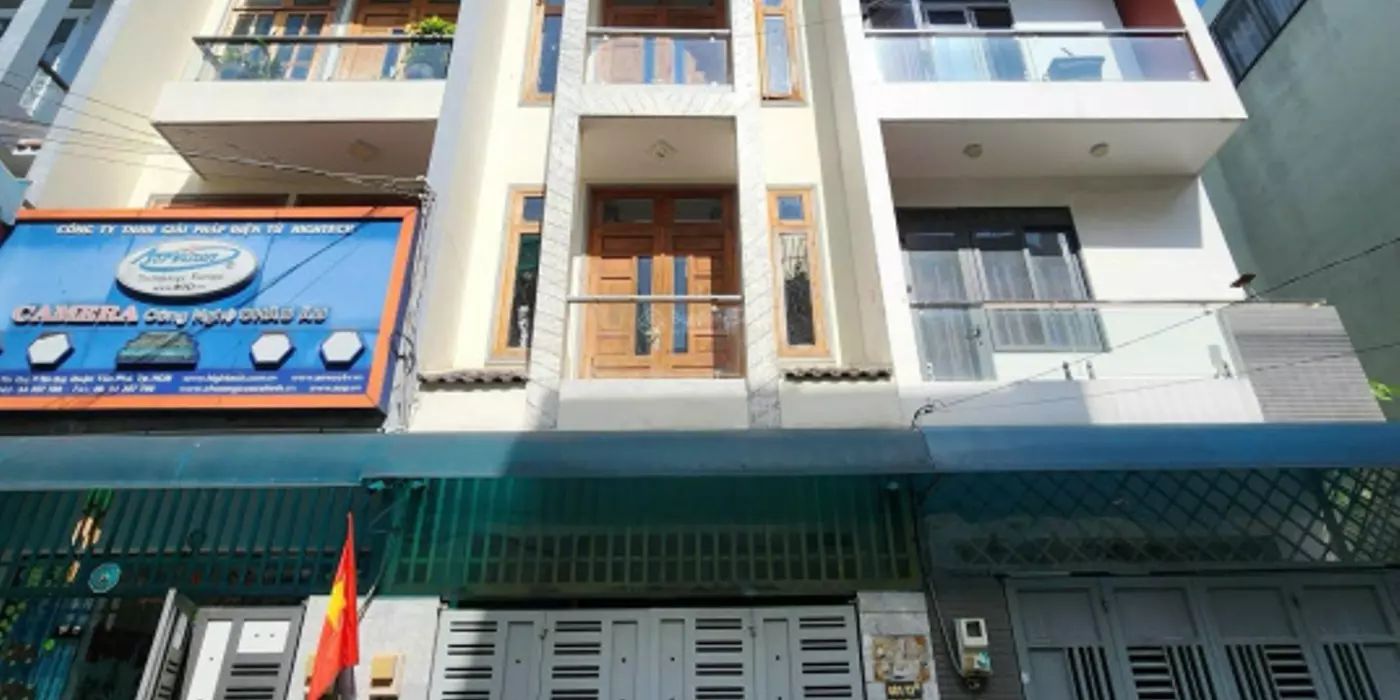 Nhà HXH đậu cửa 4x13 1trệt 3lầu đối diện AEON MALL T.P giá chỉ 6tỷ..