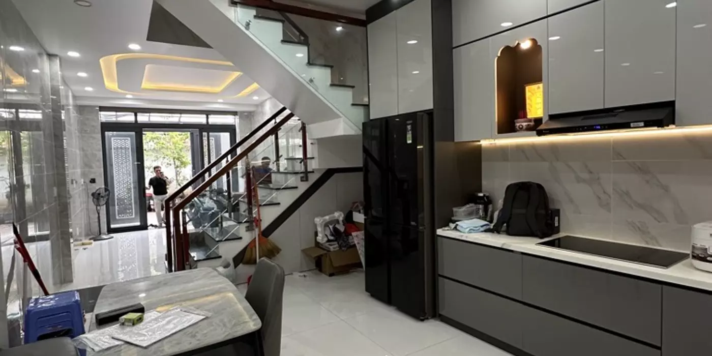 NHÀ MỚI Ở NGAY - Ô TÔ NGỦ TRONG NHÀ - 4 TẦNG BTCT - 4PN - HẺM THÔNG 5M - NGAY TRUNG TÂM QUẬN 10