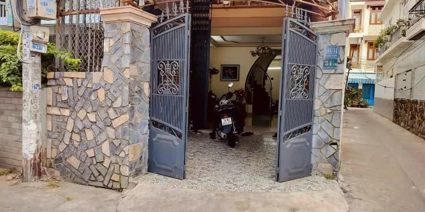 Cần Bán Gấp Căn Nhà Góc 2 Mặt Hẻm Thông Xe Ô Tô, Trung Tâm TP Nha Trang