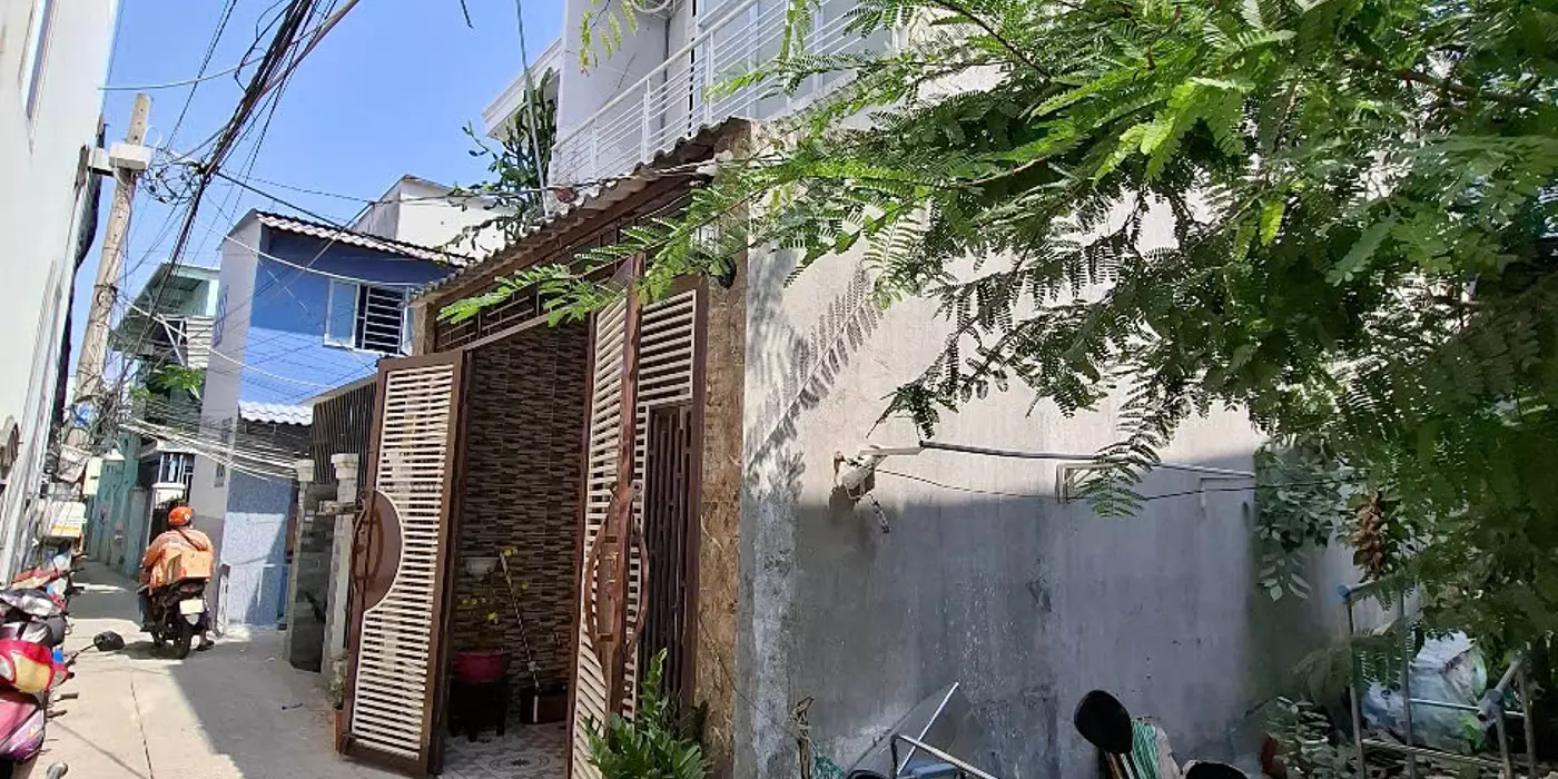 Hẻm Bagac, Nhà 6M ngang, 100M2, tiện xây căn hộ dịch vụ,Trung tâm quận  Q7, Chỉ 7.2Tỷ.
