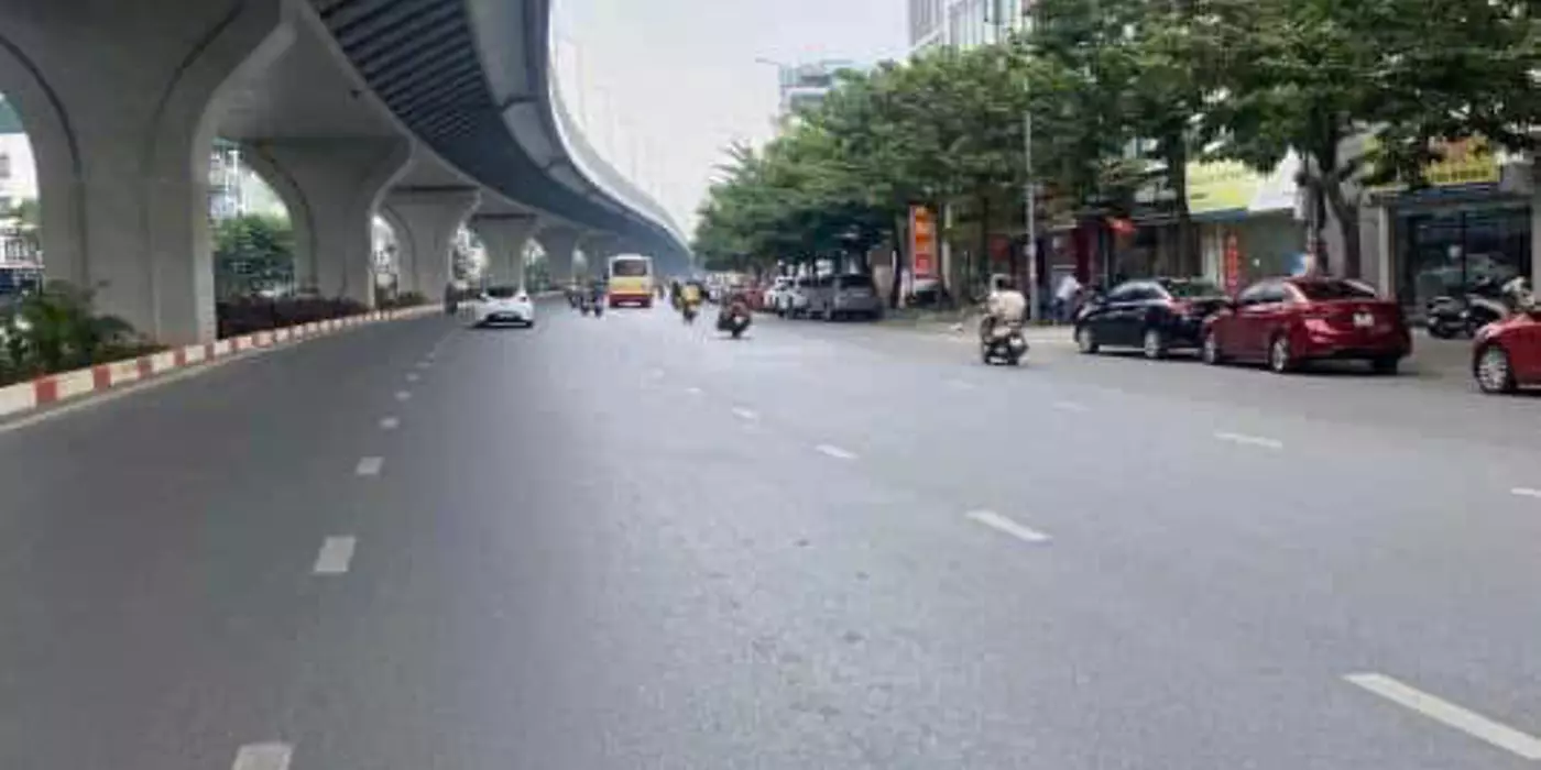 MẶT PHỐ MINH KHAI - HAI BÀ TRƯNG - VỈA HÈ ĐÁ BÓNG - KINH DOANH SẦM UẤT NGÀY ĐÊM- 2 MẶT PHỐ