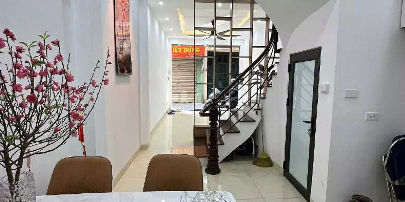 Bán Nhà Khương Đình 36m² 5 Tầng Gần Phố, Full Nội Thất, Ở Đẹp Chỉ 6.78 Tỷ