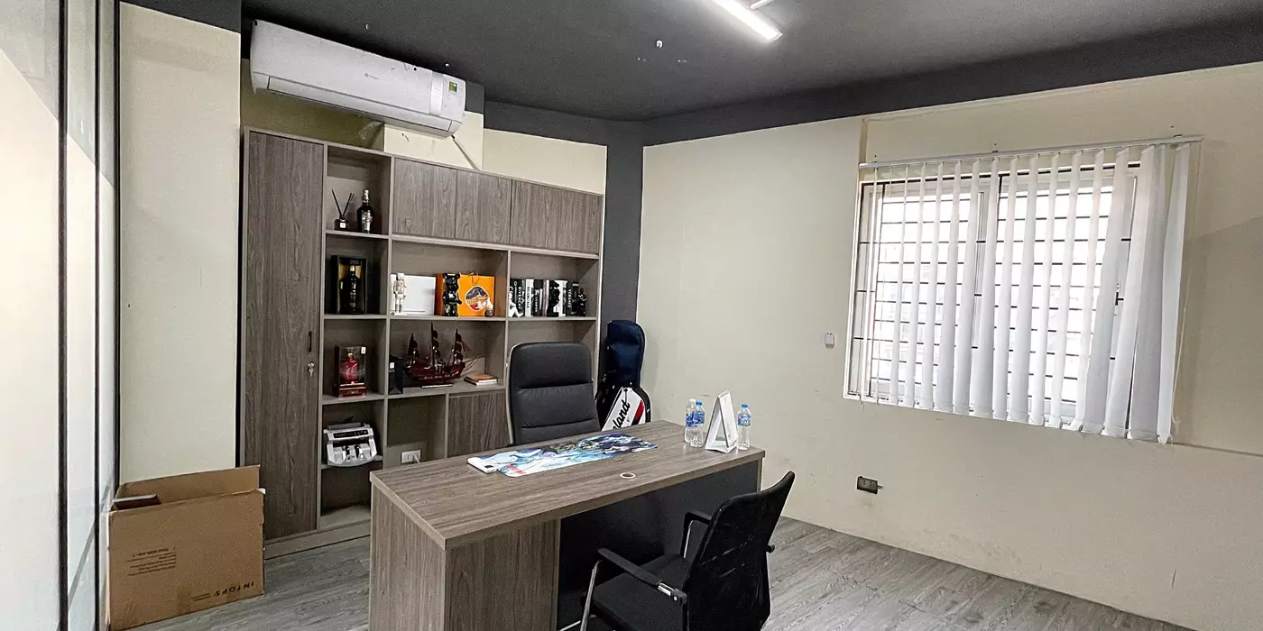 CHO THUÊ VĂN PHÒNG MẶT PHỐ NGUYỄN HOÀNG DT 200M²  GIÁ CHỈ 32 TRIỆU/THÁNG VÀO NGAY