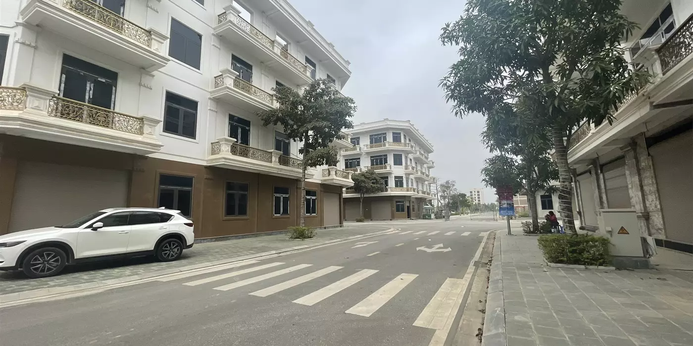 3.25 TỶ SANG TÊN SỔ NGAY. NHẬN NHÀ 4 TẦNG MỚI XÂY TP.THANH HÓA. LH: 0966 343 969