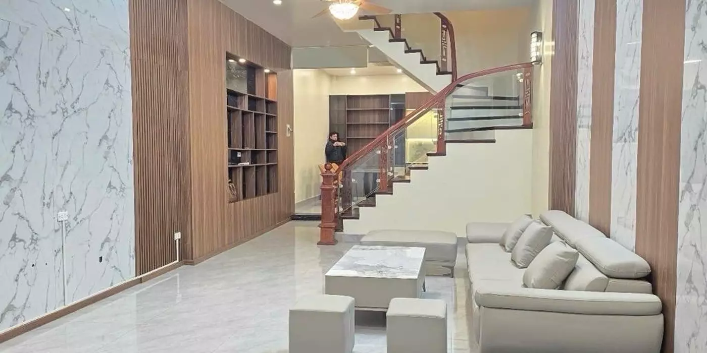 NHÀ ĐẸP Ở NGAY, 72M, MT 4.8M, NỘI THẤT SANG TRỌNG, GẦN PHỐ, QUAN HOA, CẦU GIẤY, 12.7 TỶ