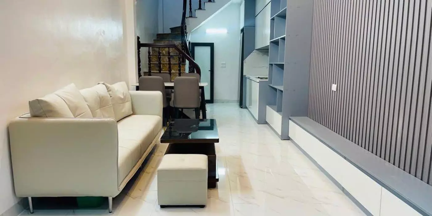Bán nhà 5 tầng Lĩnh Nam, Hoàng Mai - 28m2, 5,2 tỷ - Vị trí vàng, nhà đẹp, sổ đỏ