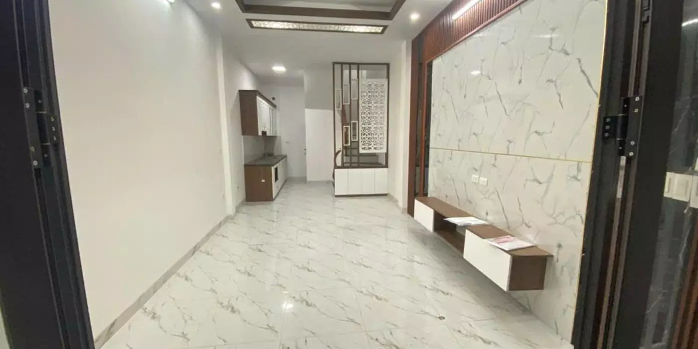 Bán nhà 35m², Hoàng Mai - 5.95 tỷ, 5 tầng, 3PN, 4WC, sổ đỏ