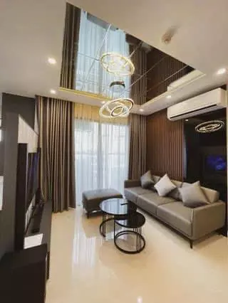 Chính chủ bán 3N 2wc căn góc view thoáng 80m2 full đồ - Vinhomes SmartCity