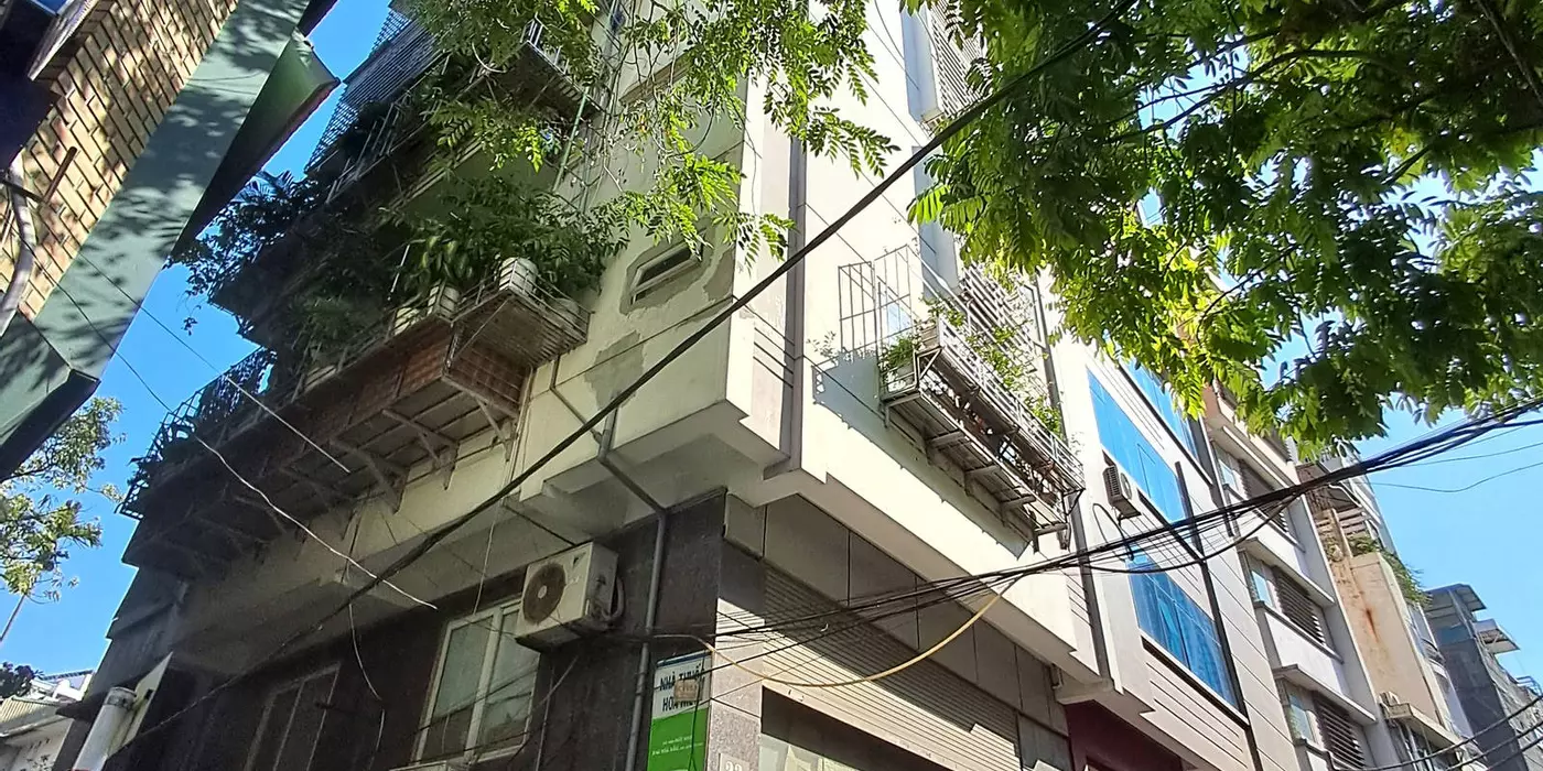Bán Nhà Phố trần Quý Kiên, Cầu Giấy, 6 tầng thiết kế thông sàn, vỉa hè, ô tô tránh, kinh  doanh