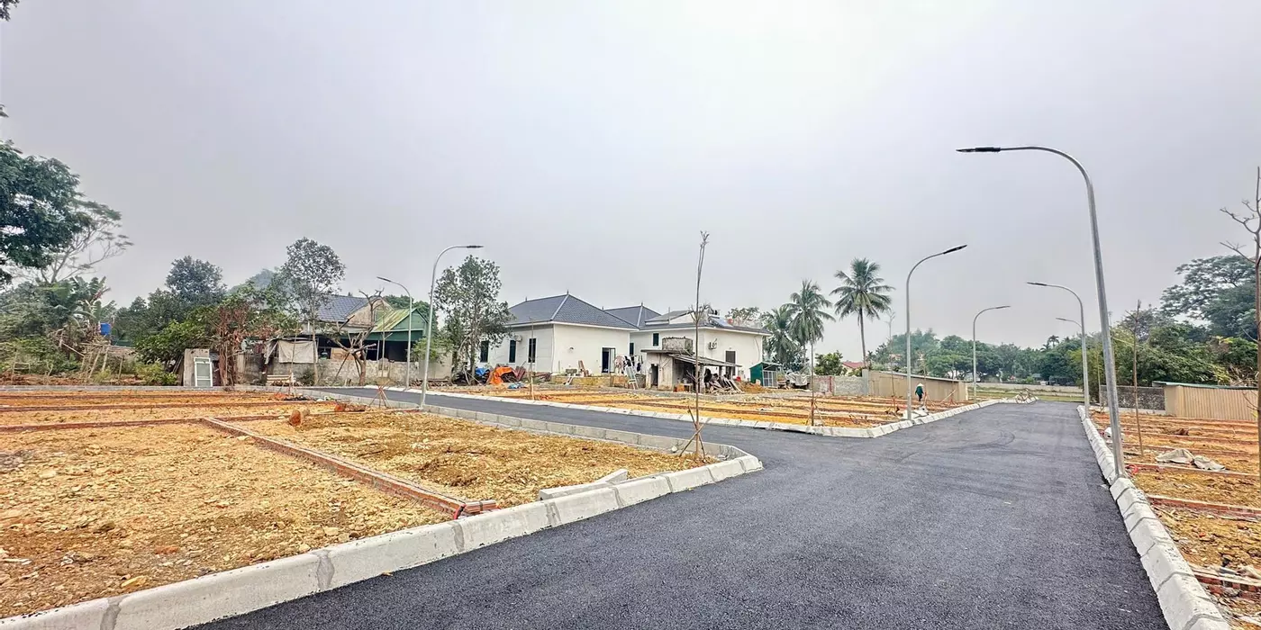 CẦN BÁN ĐẤT THỊ TRẤN NGAY SÁT QUỐC LỘ - Đón sóng đầu tư KCN 300 ha