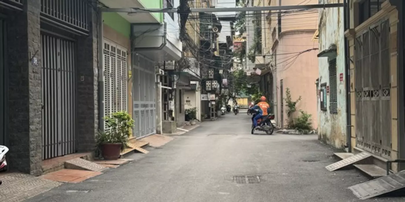 Bán nhà phố Nguyễn Chí Thanh 65m2, 5T, MT4.5m phân lô ô tô 16.8 tỷ chủ xây rất đẹp