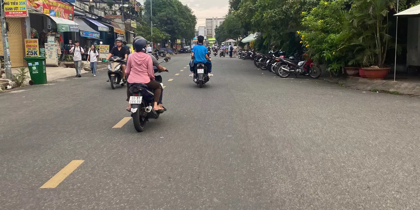 Nhà 2 mặt tiền đường 449 tăng nhơn phú A, 240m khu vip