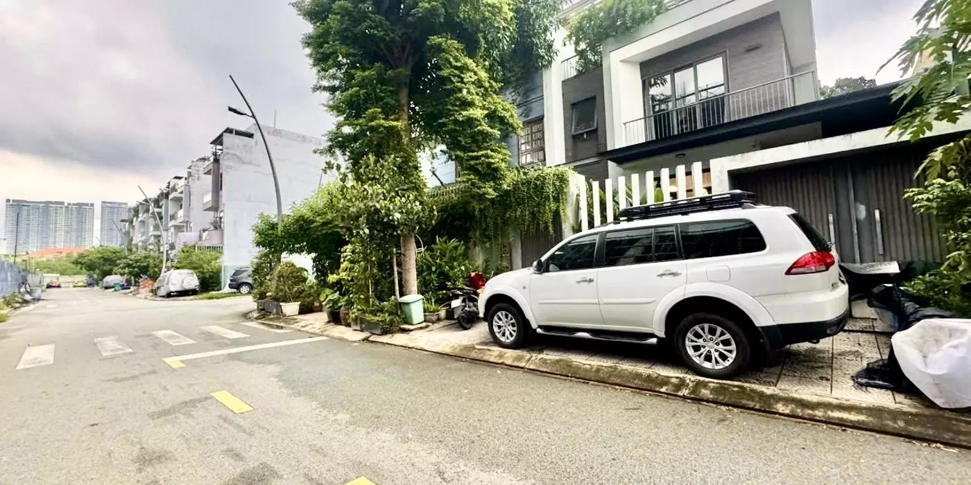 9x17m Biệt thự KDC Jamona City - P Phú Phuận Q7 - 3 tầng đẹp - giá 22.9 tỷ