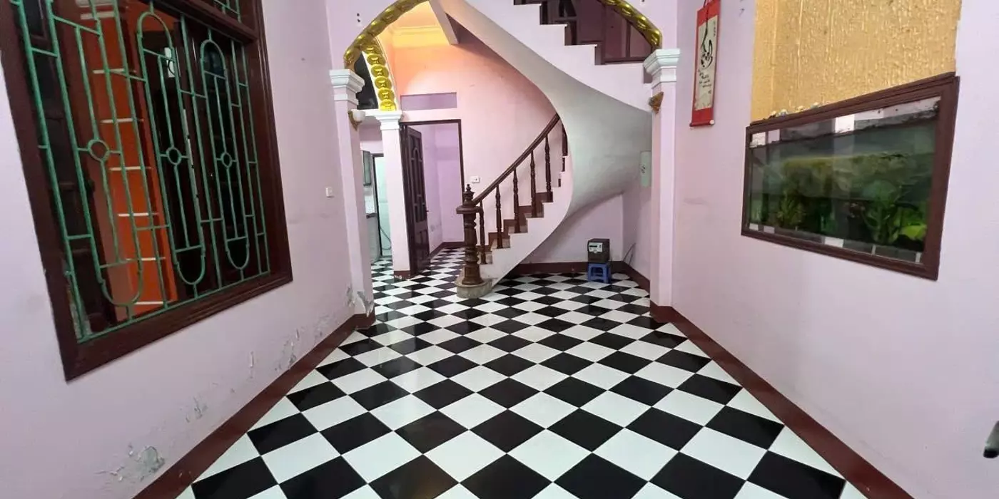 Bán nhà Tam Trinh giá 10.89 tỷ, diện tích 63m2, 3 tầng, mặt tiền 5.2m