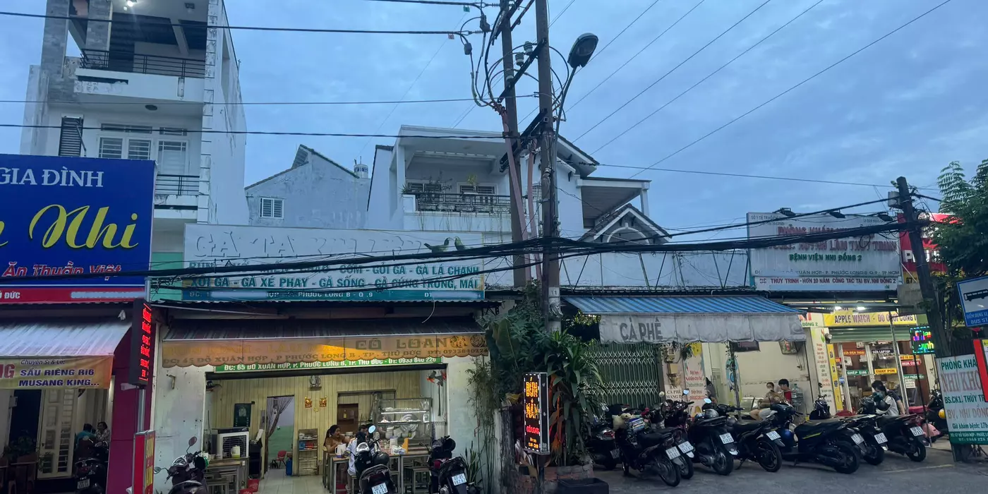 Nhà mặt tiền Đỗ Xuân Hợp, 2 tầng, 140m2, ngang 6.5m, kinh doanh sầm uất, 15 tỷ